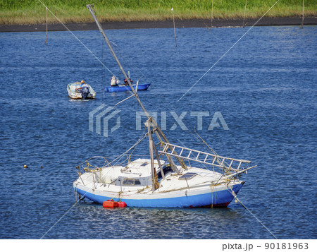 沈没船・不法投棄船 90181963