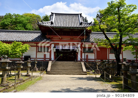 手向山八幡宮の拝殿 90184809