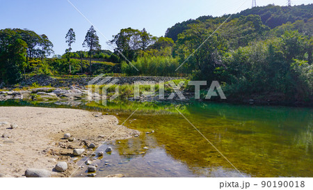 佐賀県の清流と河原の風景 佐賀県の清流と河原の風景 90190018