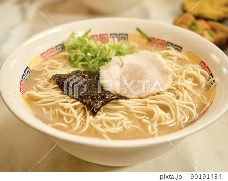 ラーメン らーめん 博多 久留米 豚骨 とんこつ ラーメン らーめん 博多 久留米 豚骨 とんこつ 90191434