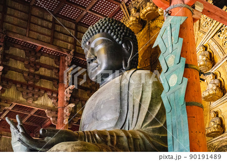 奈良・東大寺大仏殿の大仏様 奈良・東大寺大仏殿の大仏様 90191489