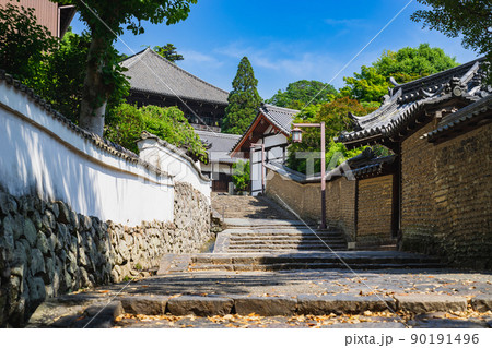 奈良・東大寺二月堂の裏参道の写真素材 [90191496] - PIXTA