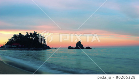 海岸 ビーチ 風景 90205329