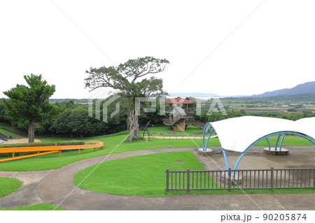 沖縄・石垣島　バンナ公園　ふれあい子供広場 90205874
