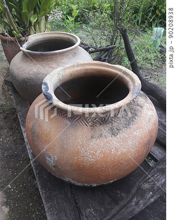 Old earth basins Old earth basins 90208938