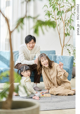 三人家族　仲良し 90210002