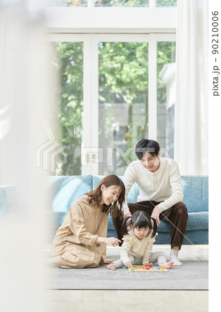 三人家族　仲良し 90210006