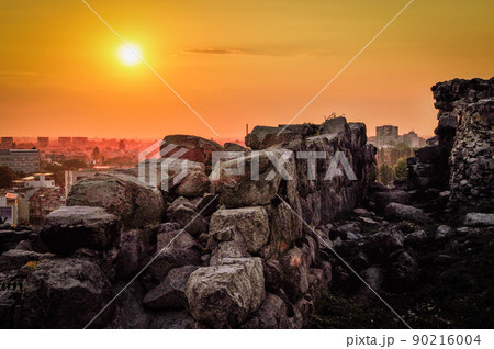 プロブディフ旧市街の街並み プロブディフ旧市街の街並み 90216004