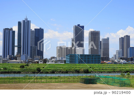 5月 川崎352武蔵小杉高層ビル群と多摩川ガス橋緑地 5月 川崎352武蔵小杉高層ビル群と多摩川ガス橋緑地 90219400