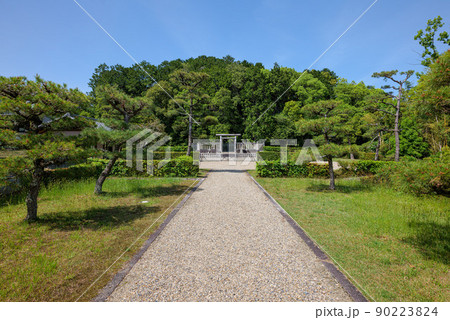 新緑の西大寺から尼ヶ辻 安康天皇陵 2022年4月25日 新緑の西大寺から尼ヶ辻 安康天皇陵 2022年4月25日 90223824