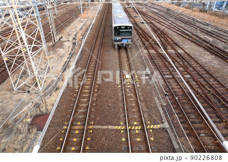 都市をつなぐ鉄道路線の光景(名古屋駅南、向野橋 愛知県 名古屋市 中村区) 都市をつなぐ鉄道路線の光景(名古屋駅南、向野橋 愛知県 名古屋市 中村区) 90226808