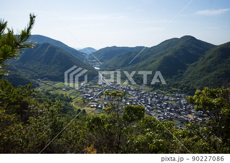 日本の岡山県備前市の天狗山の美しい風景 日本の岡山県備前市の天狗山の美しい風景 90227086