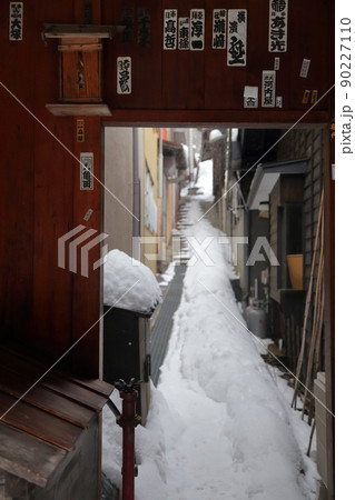 真冬の宿場町（奈良井宿　長野県 塩尻市） 90227110