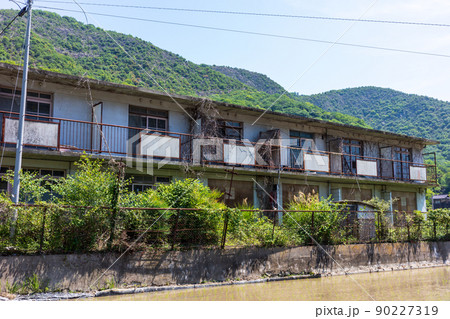 日本の岡山県備前市の古くてとても美しい建物 90227319