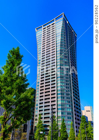東京 渋谷区の都市風景 パークコート渋谷 ザ・タワーと渋谷区役所 東京 渋谷区の都市風景 パークコート渋谷 ザ・タワーと渋谷区役所 90228562