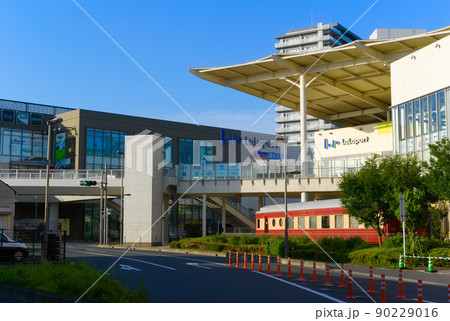 埼玉県三郷市新三郷駅駅前の風景2022年5月 90229016