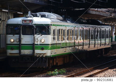 終焉近い信越本線115系(二次新潟色・快速) 終焉近い信越本線115系(二次新潟色・快速) 90231681