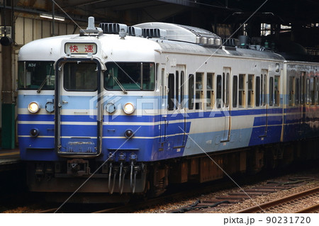 終焉近い信越本線115系(三次新潟色:快速) 終焉近い信越本線115系(三次新潟色:快速) 90231720