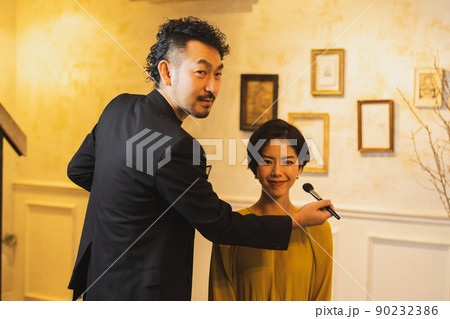 髭のメイクアップアーティスト 90232386