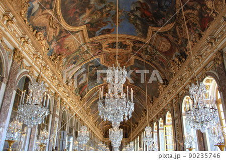 【ヴェルサイユ】ヴェルサイユ宮殿　鏡の回廊 90235746