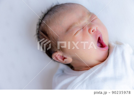 新生児 ニューボーンフォト 新生児 ニューボーンフォト 90235978