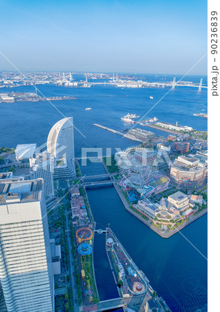 神奈川県横浜市西区のみなとみらいの都市景観 90236839