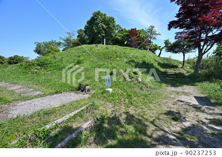 近江「水口城」「水口岡山城」の曲輪と石垣 90237253