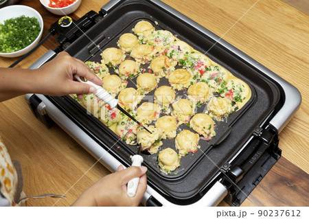 たこ焼き　ホットプレートでホームパーティー 90237612