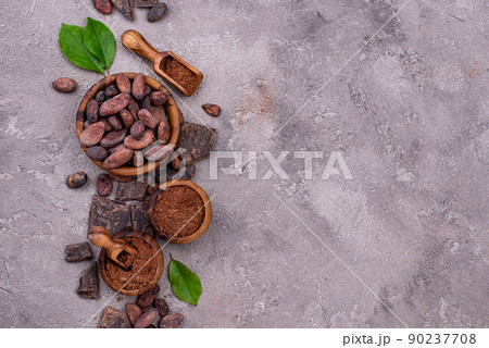 Natural cocoa powder, cocoa beans and chocolate 90237708