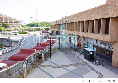 神戸市営地下鉄の名谷駅とバスターミナル 神戸市営地下鉄の名谷駅とバスターミナル 90239639