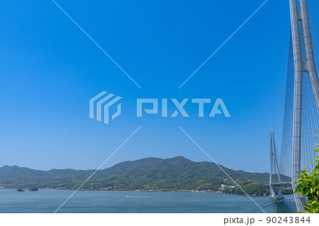 《広島県》レモン谷の風景・レモン谷付近から撮影した風景_多々羅大橋・しまなみ海道 90243844