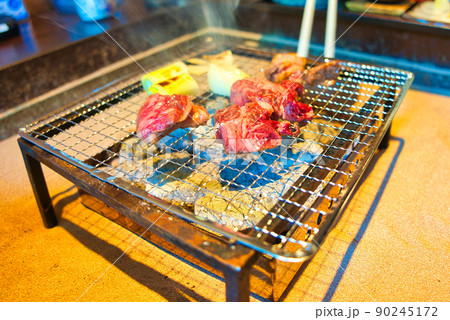 炭火焼肉 炭火焼肉 90245172