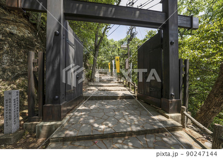 岐阜城　天下第一の門 90247144