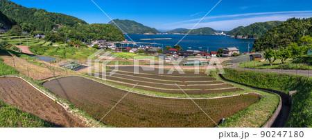 《福井県》閑静な田舎の風景・日引の棚田 90247180