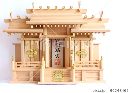 神棚屋根違い三社檜造りと氏神様の御札12 90248465