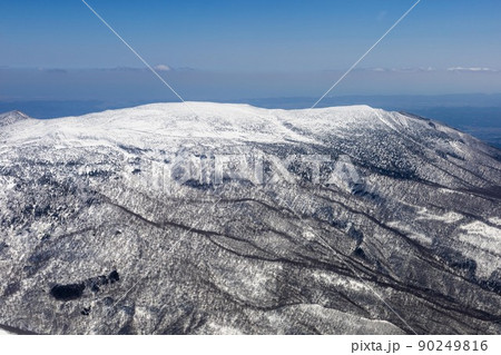 蔵王坊平樹氷原付近を空撮 90249816