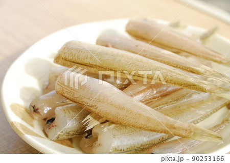 魚釣りのあとの自家製干物(キス) 魚釣りのあとの自家製干物(キス) 90253166
