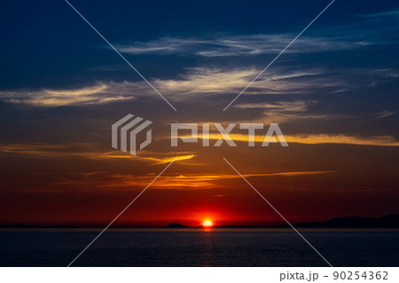 夏の夕陽 90254362