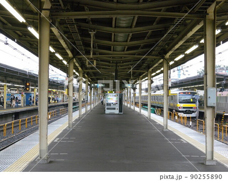 プラットホーム　JR 東京メトロ 中野駅 90255890