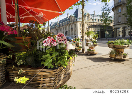 A flower shop in Luxembourg 90258298