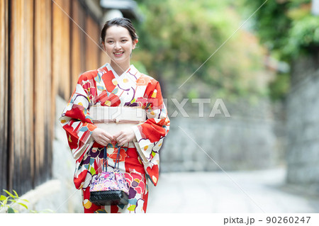 着物の女性　京都女子旅 90260247