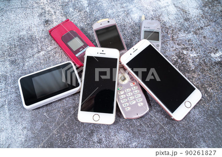 ガラケーとスマホ -電話回線の乗り換え- 90261827