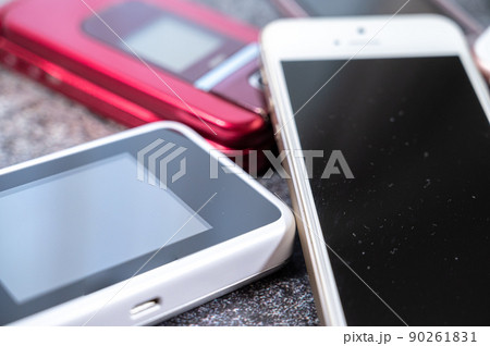 ガラケーとスマホ -電話回線の乗り換え- 90261831