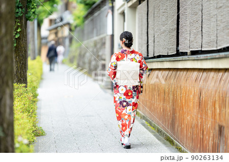 着物の女性 京都女子旅 後ろ姿の写真素材