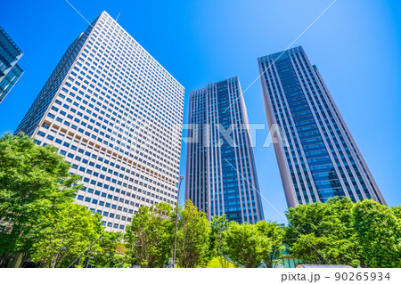 日本の東京都市景観　霞が関の超高層ビル群などを望む 90265934
