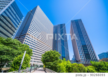 日本の東京都市景観　霞が関の超高層ビル群などを望む 90266093