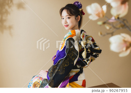 振袖の女性 黒 振袖の女性 黒 90267955