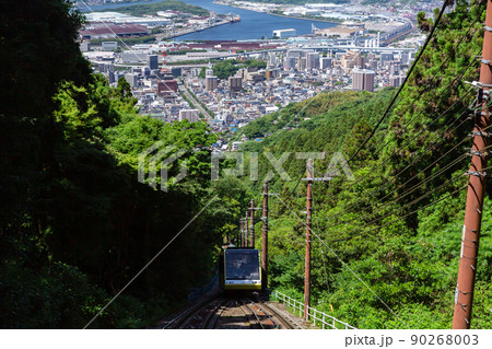 皿倉山ケーブルカーの車窓風景 北九州市八幡東区 皿倉山ケーブルカーの車窓風景 北九州市八幡東区 90268003