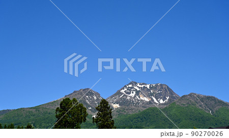 岩がゴツゴツした感じの山【妙高山(新潟県•上越)】＊高画質 90270026