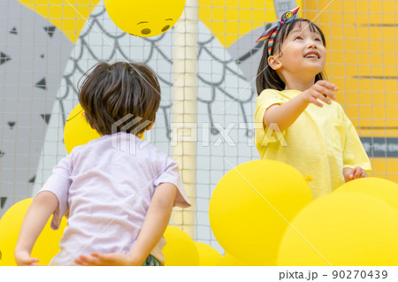 子供 ハンギング 遊ぶ 90270439